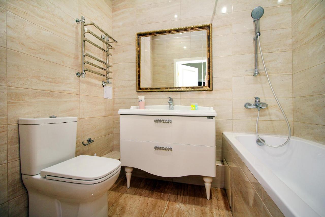 2-комнатная в жк гагарин парк Apartment Almaty