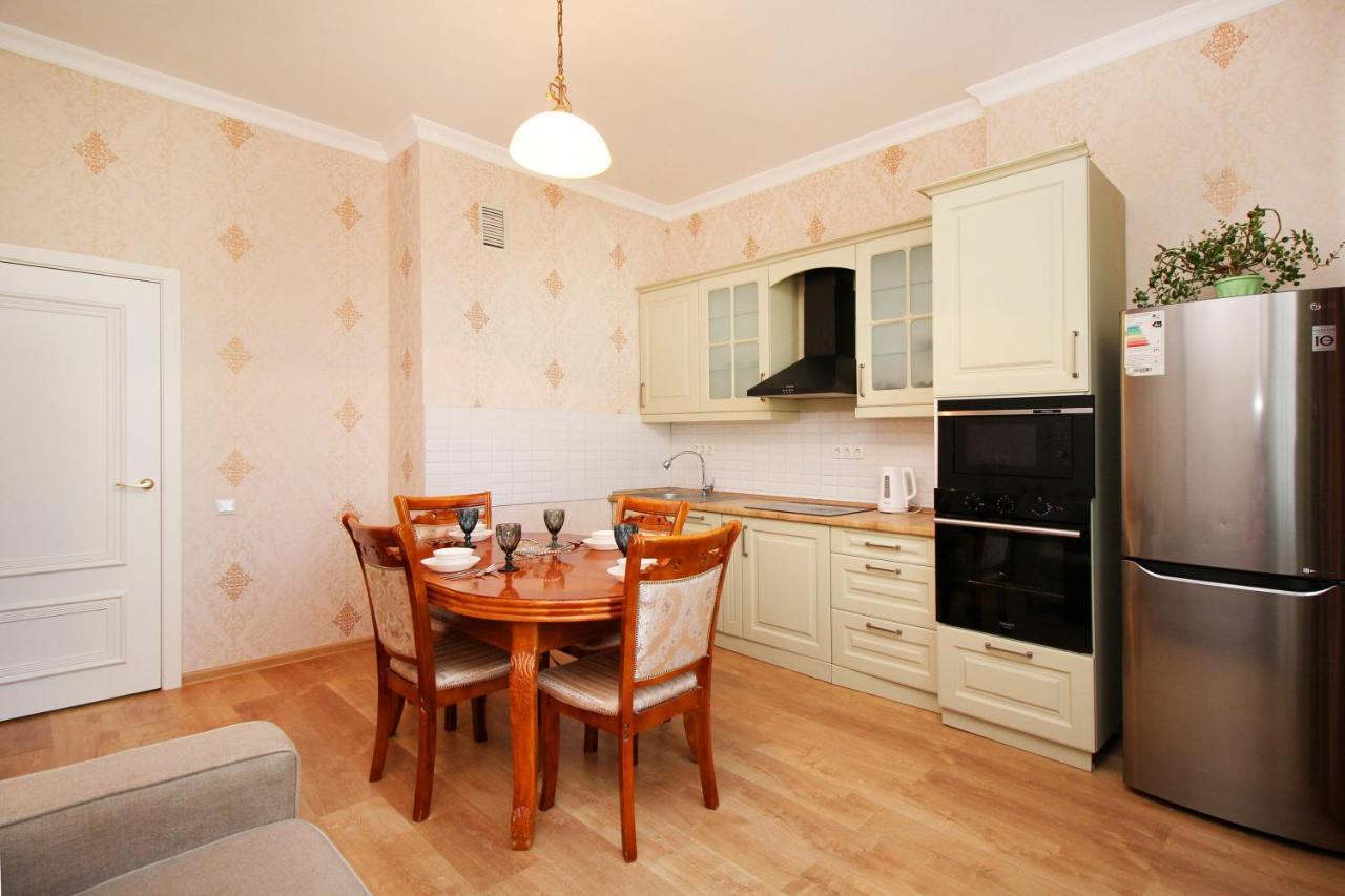 2-комнатная в жк гагарин парк Apartment Almaty